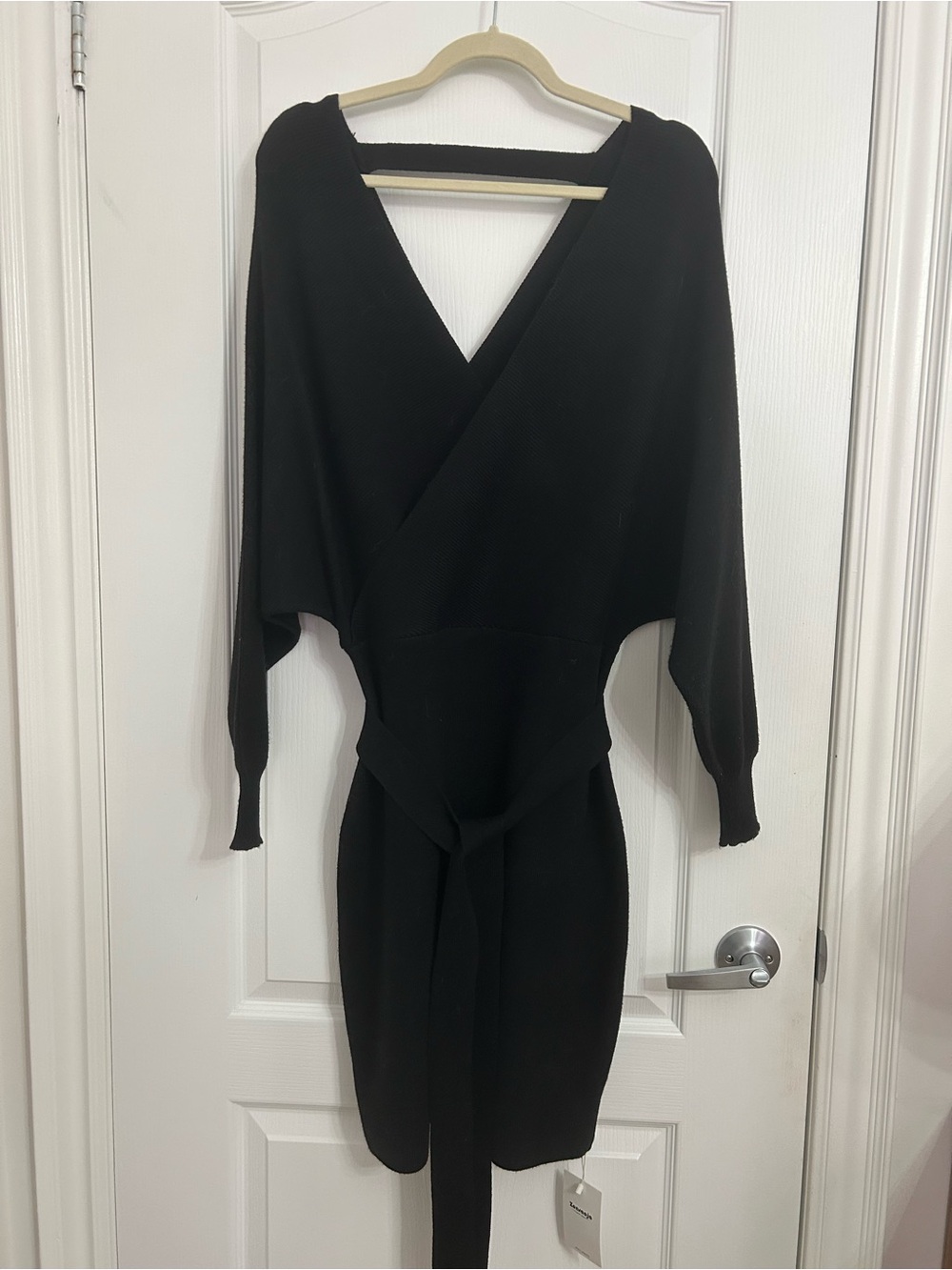 NWT Black Wrap Faux Wrap Batwing Sleeves Knit Dress with Tie Waist Size XL